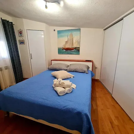 House Lorenco, Villa Selce