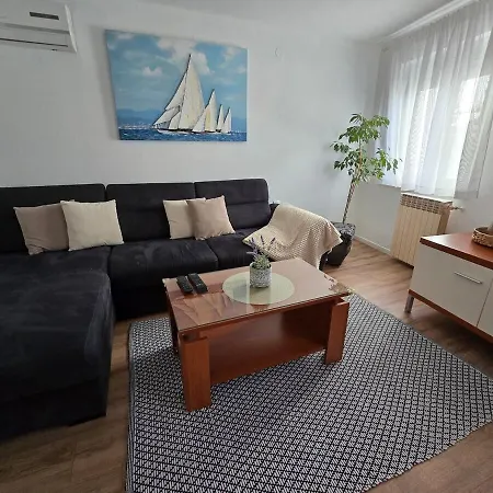 House Lorenco, Villa