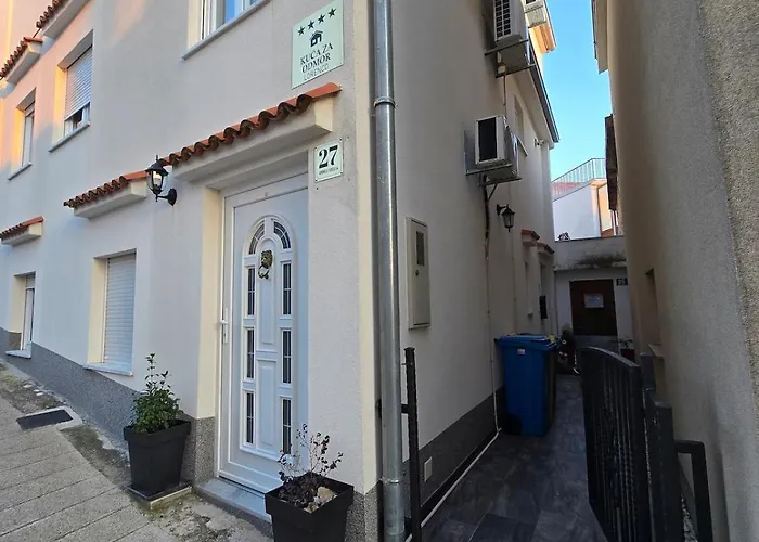 House Lorenco, *